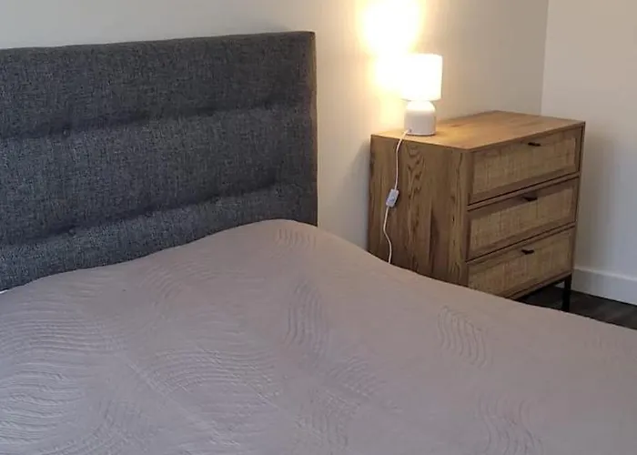 3 Bedrooms 16 - Michel Ange Apartament Paryż